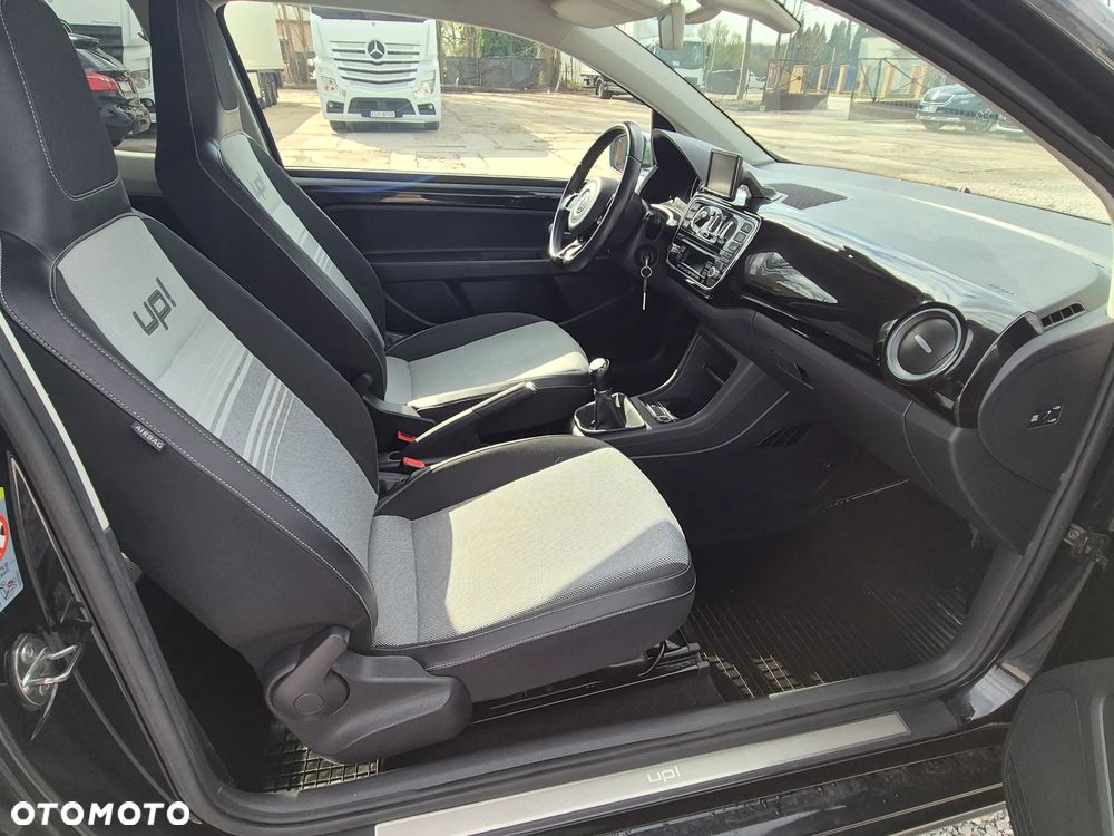 Volkswagen up! 1.0 street - 30