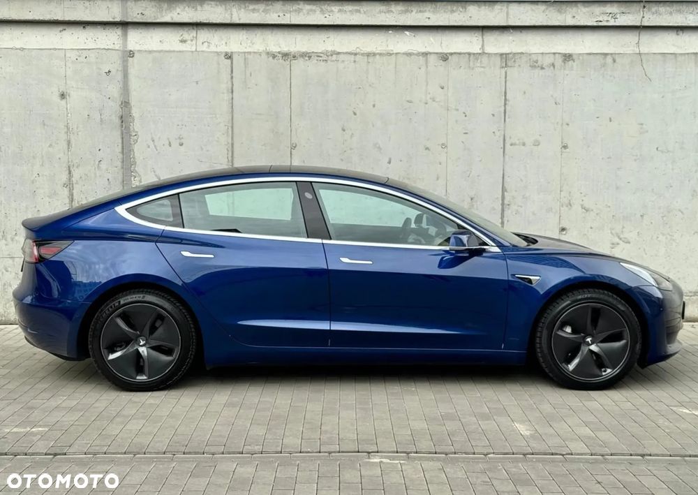 Tesla Model 3 Standard Reichweite Plus Hinterradantrieb - 9
