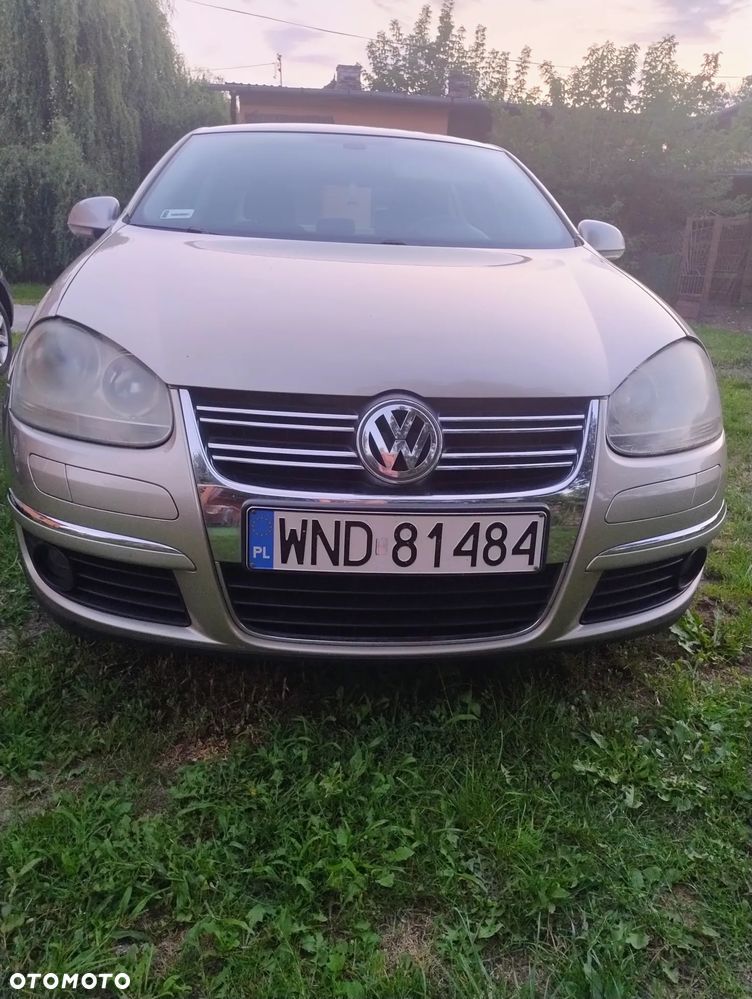 Volkswagen Jetta 1.4 TSI Comfortline - 5