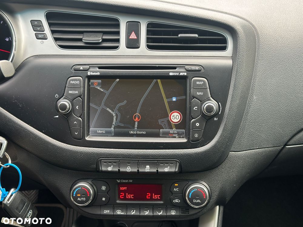 Kia Ceed 1.4 CVVT Dream-Team Edition - 17