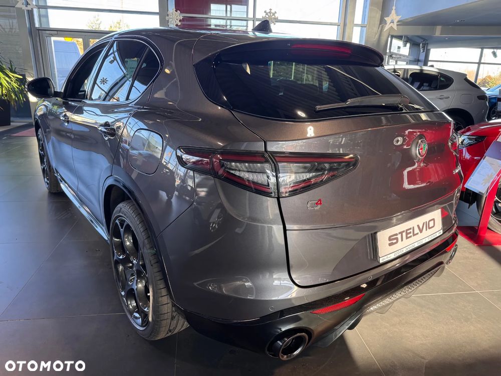 Alfa Romeo Stelvio 2.0 Turbo Veloce Q4 - 4