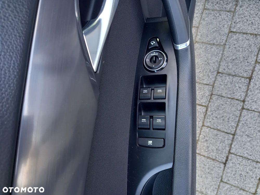 Hyundai i40 Kombi 2.0 Automatik Premium - 25