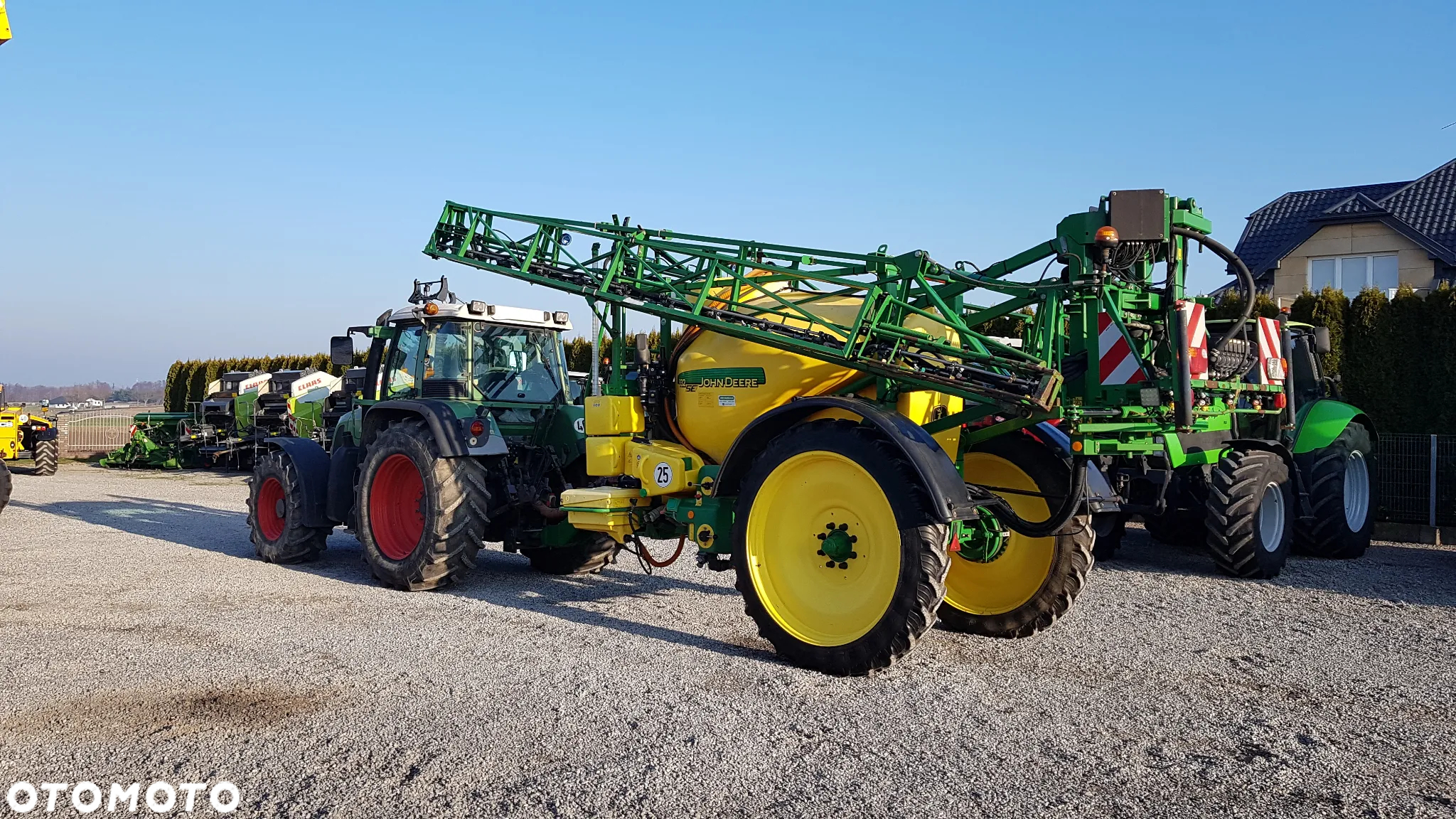 John Deere 832 - 15