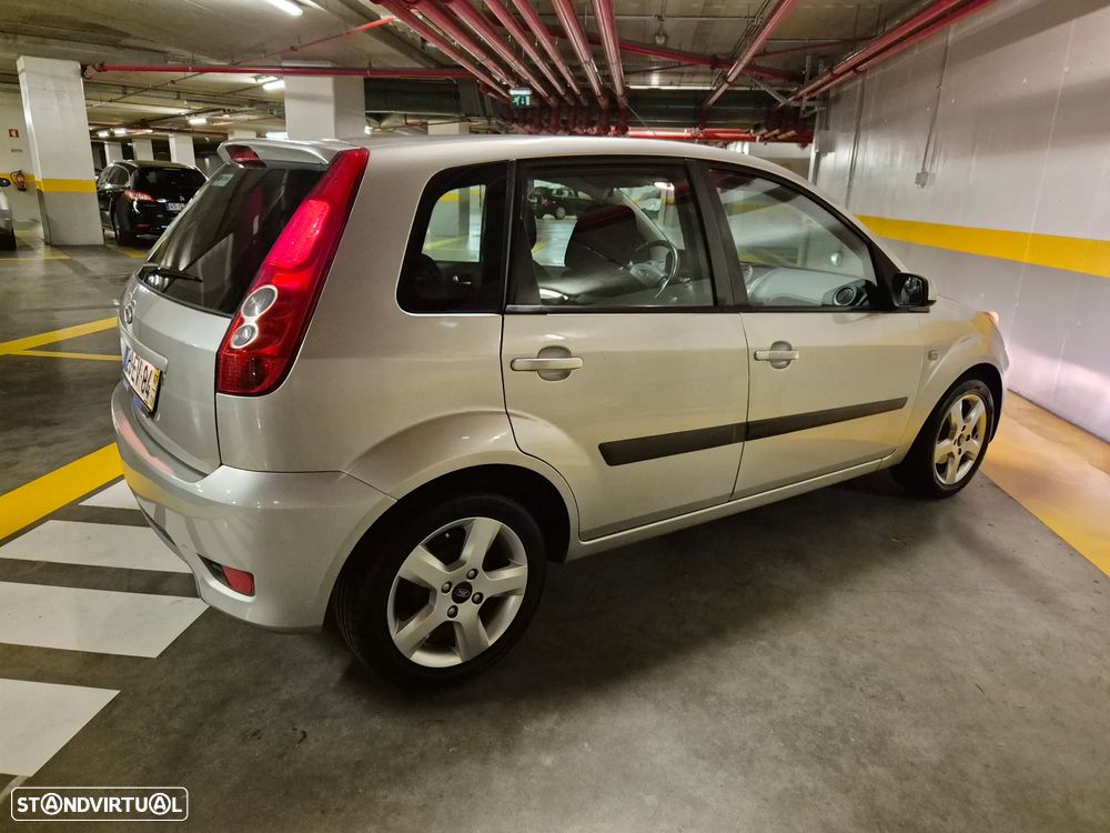 Ford Fiesta 1.25 Trend - 7