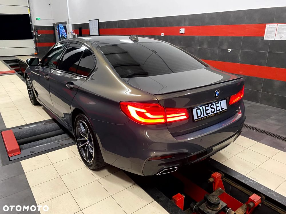 BMW Seria 5 540d xDrive M Sport sport - 11