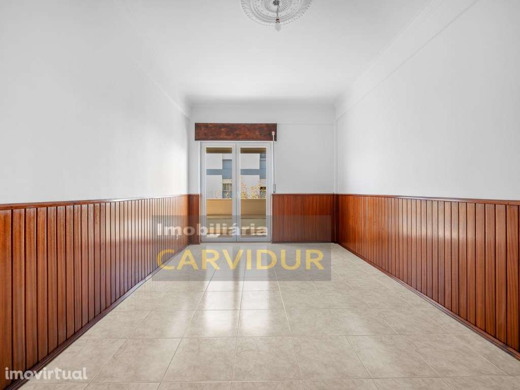 Moita T3 Boas áreas e excelente localização - Grande imagem: 2/28