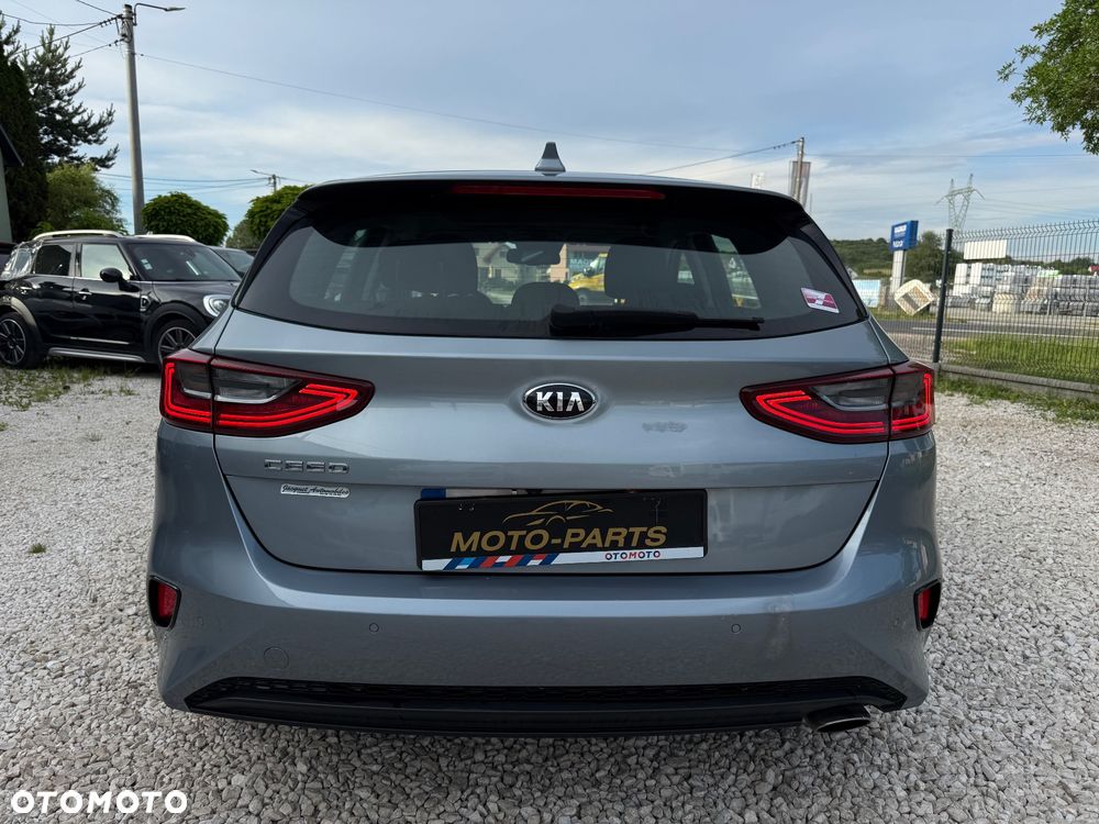 Kia Ceed - 4