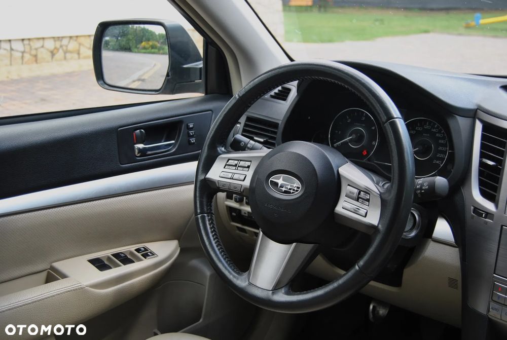 Subaru Legacy 2.0D Exclusive - 10