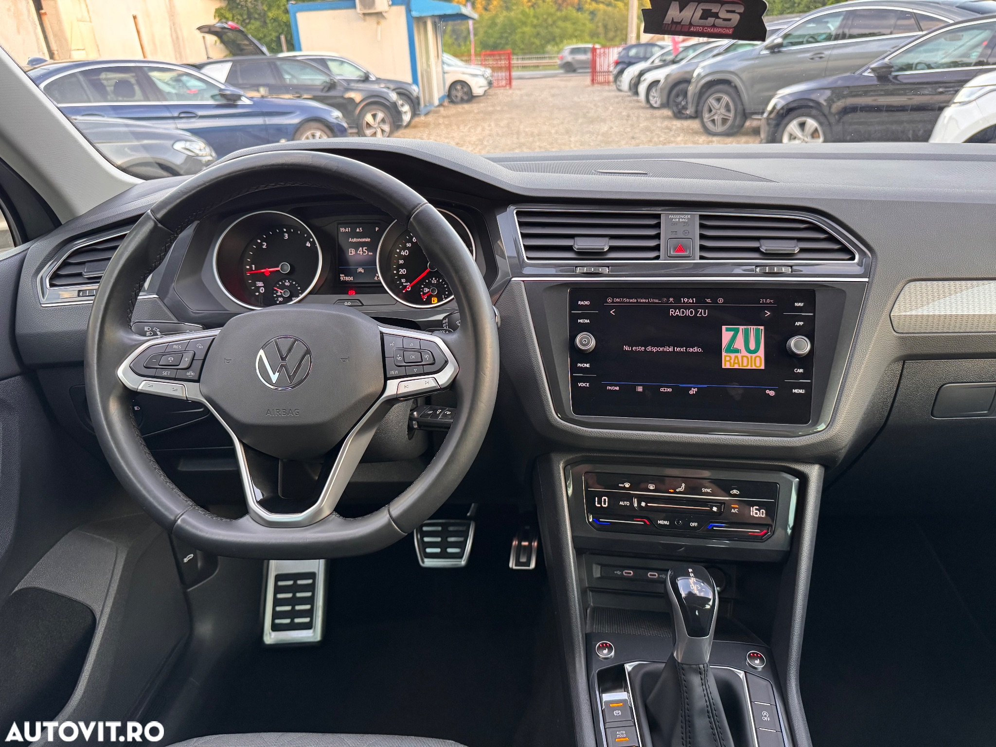 Volkswagen Tiguan 2.0 TDI SCR DSG R-Line - 29
