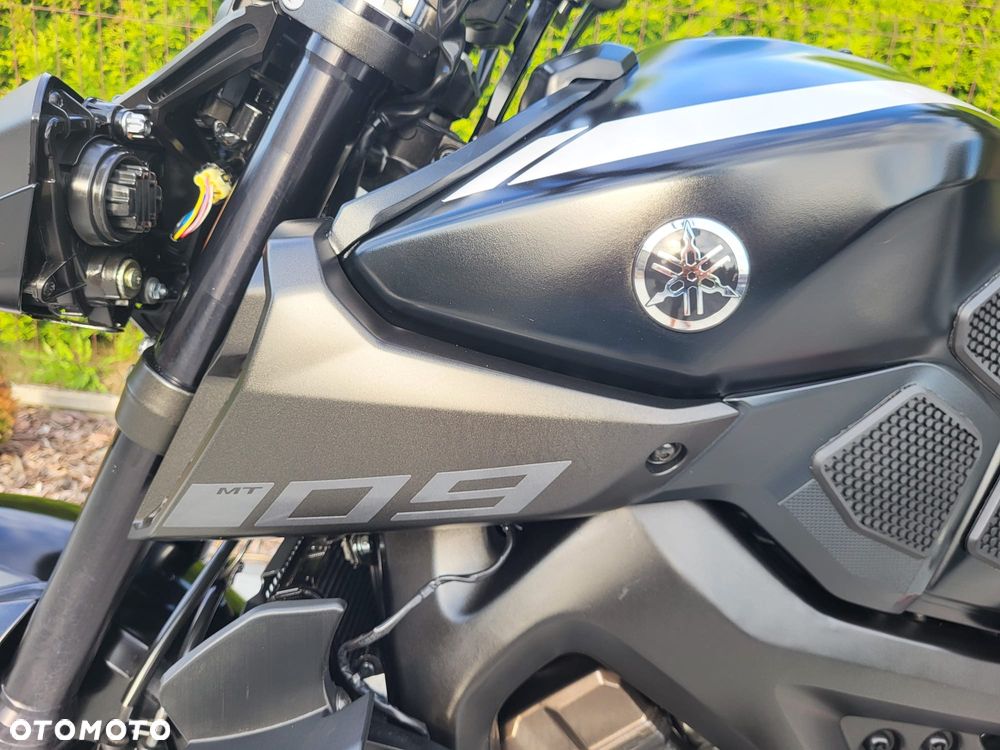 Yamaha MT - 28