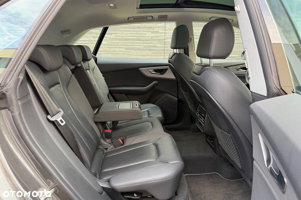 Audi Q8 55 TFSI e Quattro Tiptronic - 30