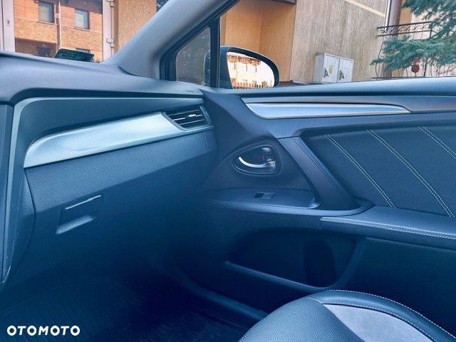 Toyota Avensis 1.8 Premium - 6