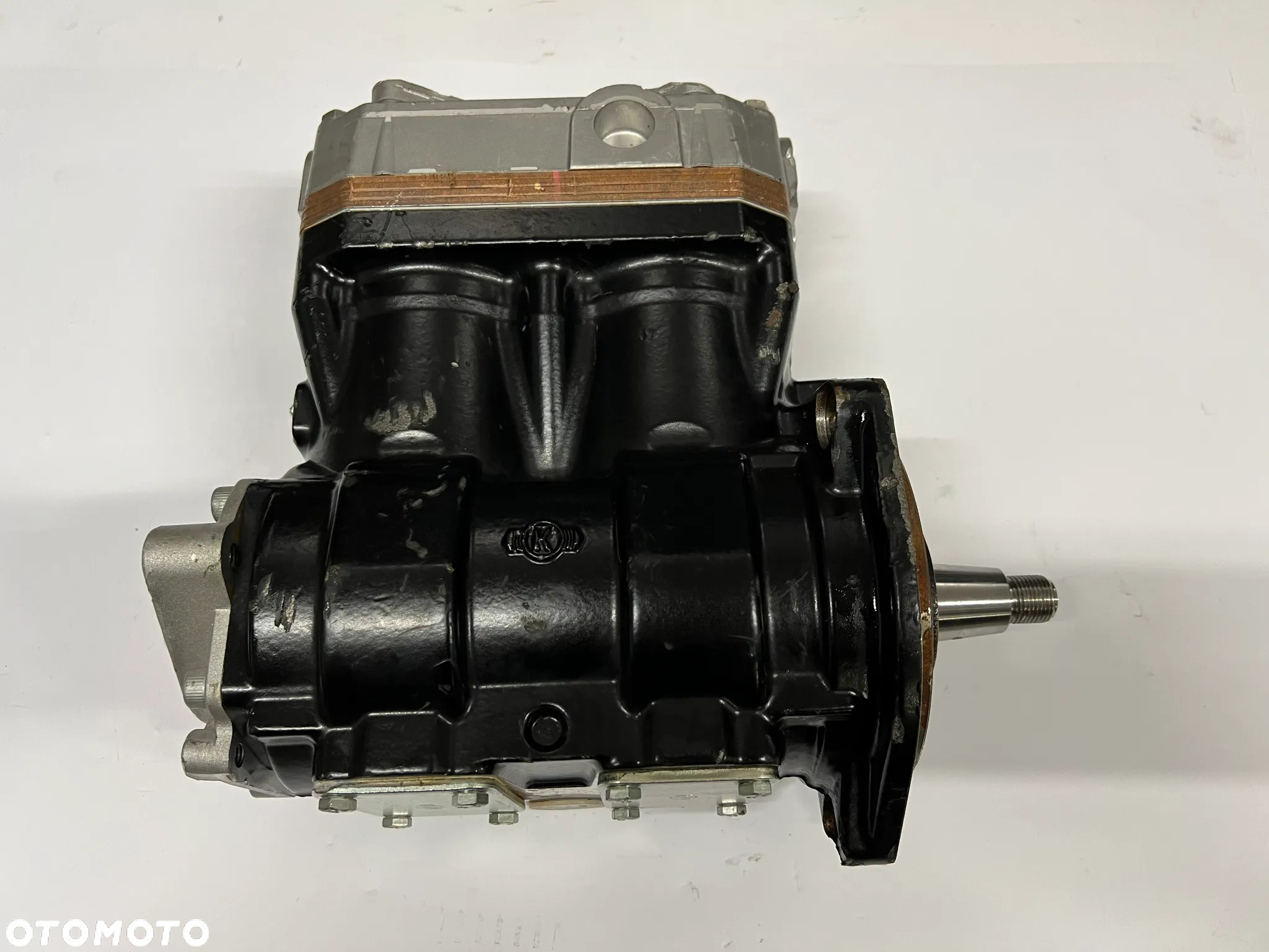Iveco Starlis kompresor powietrza LK4935 504353253 nowy - 6