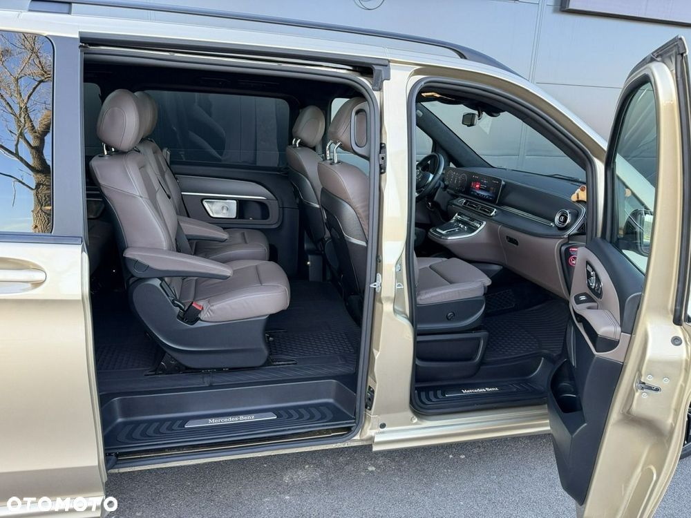 Mercedes-Benz Klasa V 300 d lang 4Matic 9G-TRONIC Exclusive - 23