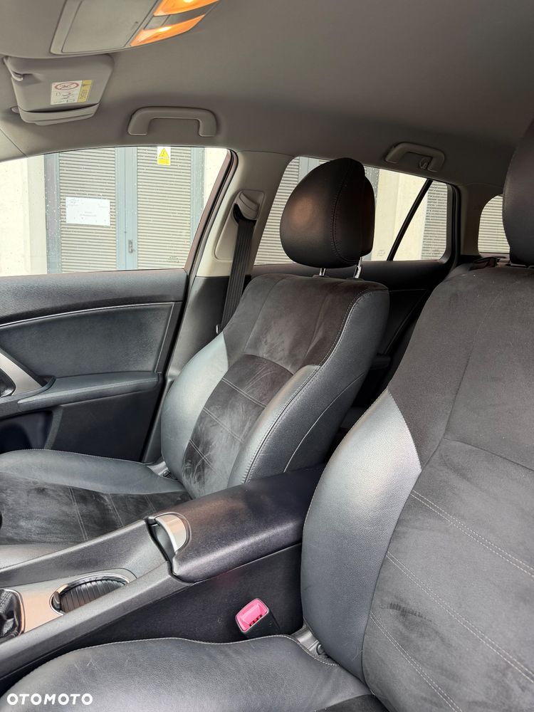 Toyota Avensis 1.8 Sol plus NAVI - 35