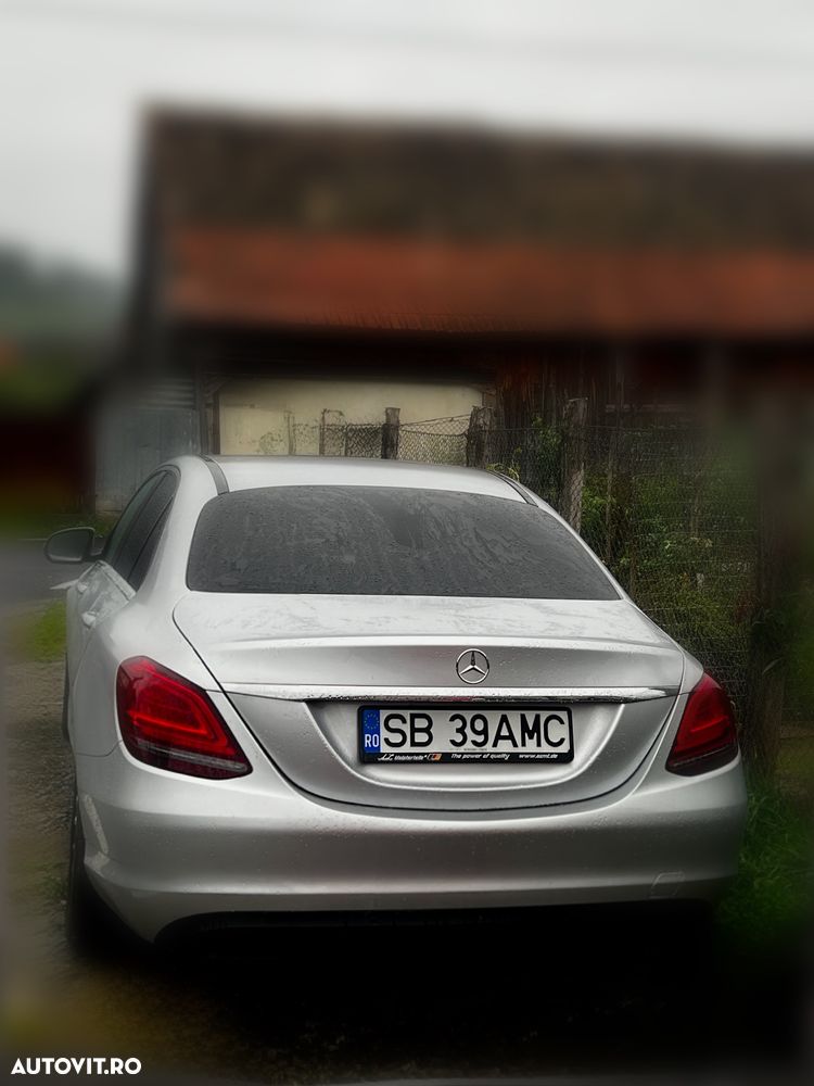 Mercedes-Benz C 220 d 4Matic 9G-TRONIC Avantgarde - 2