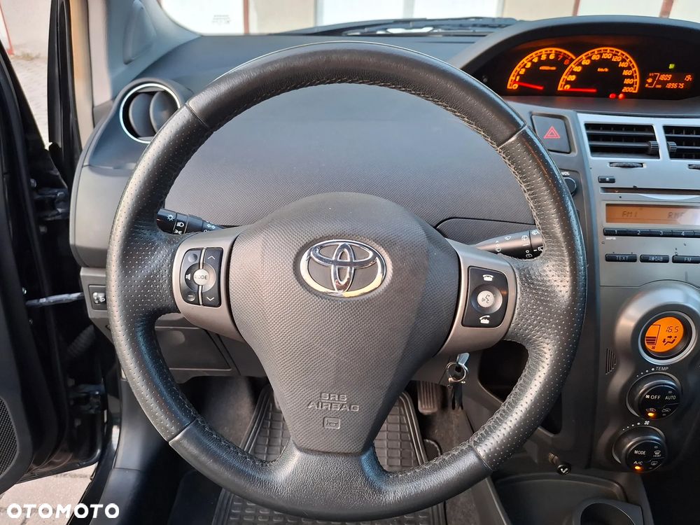 Toyota Yaris 1.33 Luna Start - 27