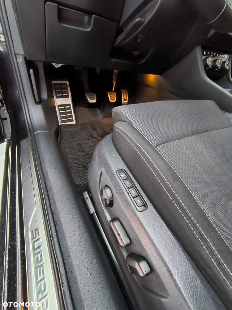 Skoda Superb 2.0 TDI Ambition - 21