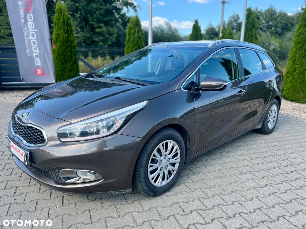 Kia Ceed 1.6 GDI ISG Platinum Edition - 1