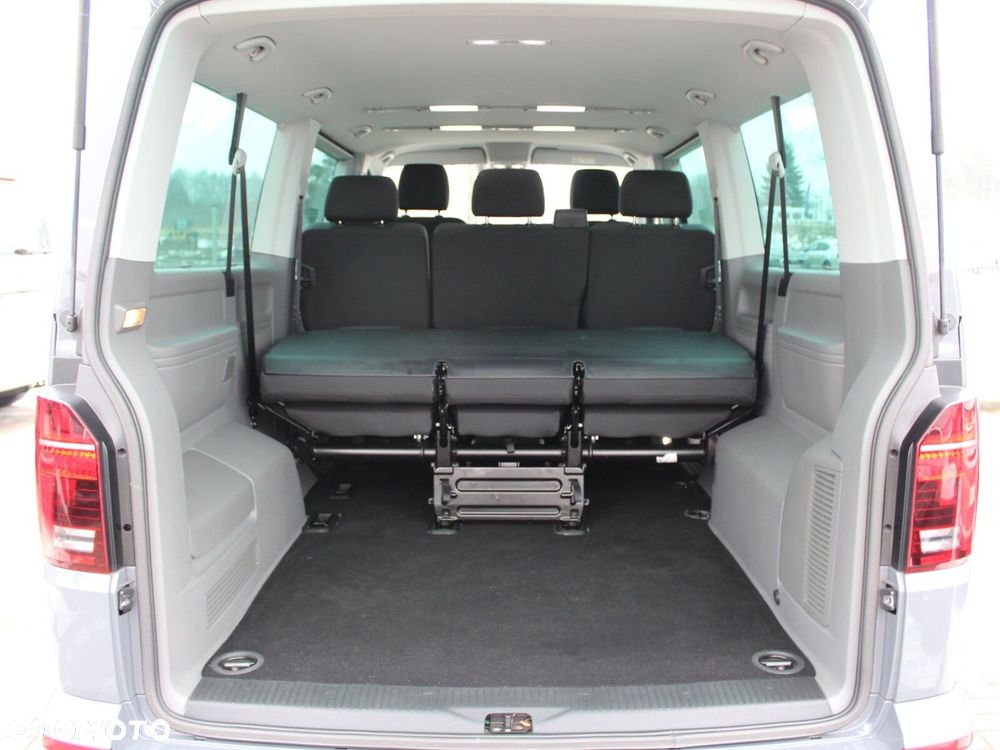 Volkswagen Caravelle - 16