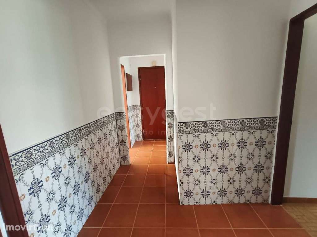 Excelente Apartamento T1 em Amora - Seixal - Grande imagem: 4/8