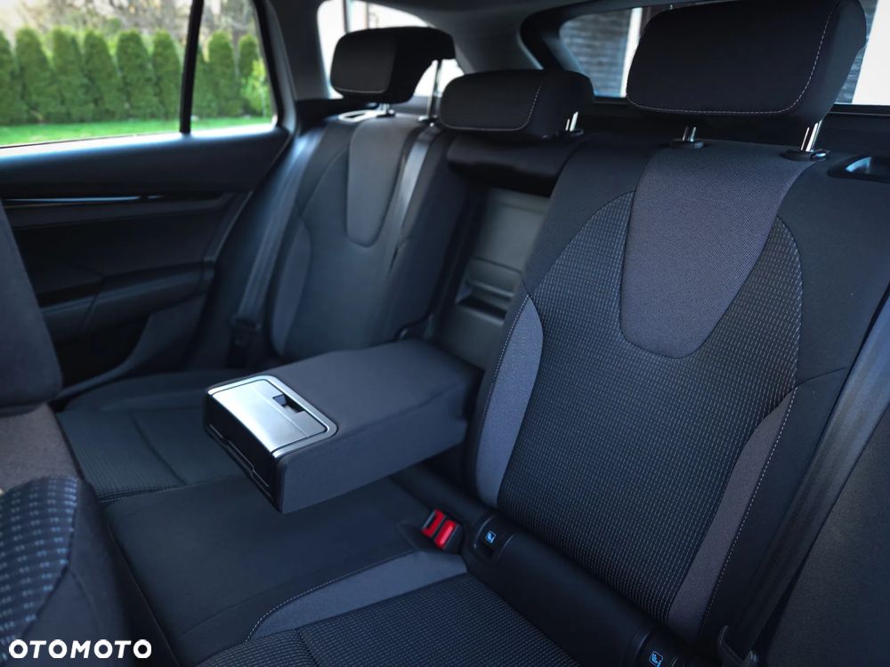 Skoda Octavia 2.0 TDI DSG Edition - 22