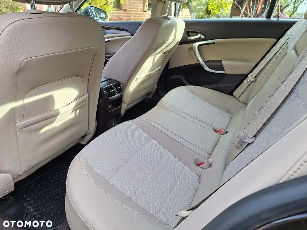 Opel Insignia - 18
