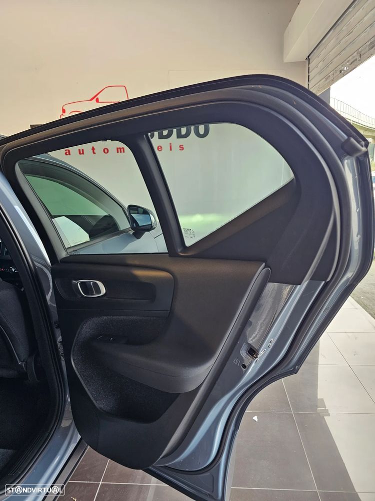 Volvo XC 40 2.0 D3 Geartronic - 28