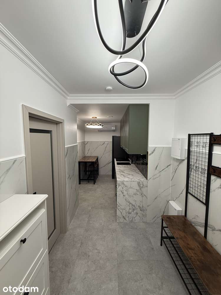 3 sypialnie, Metro 300m , STUDENCI, klimatyzacja, wysoki standard