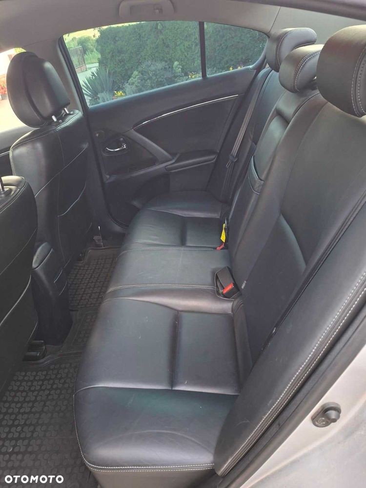 Toyota Avensis - 6