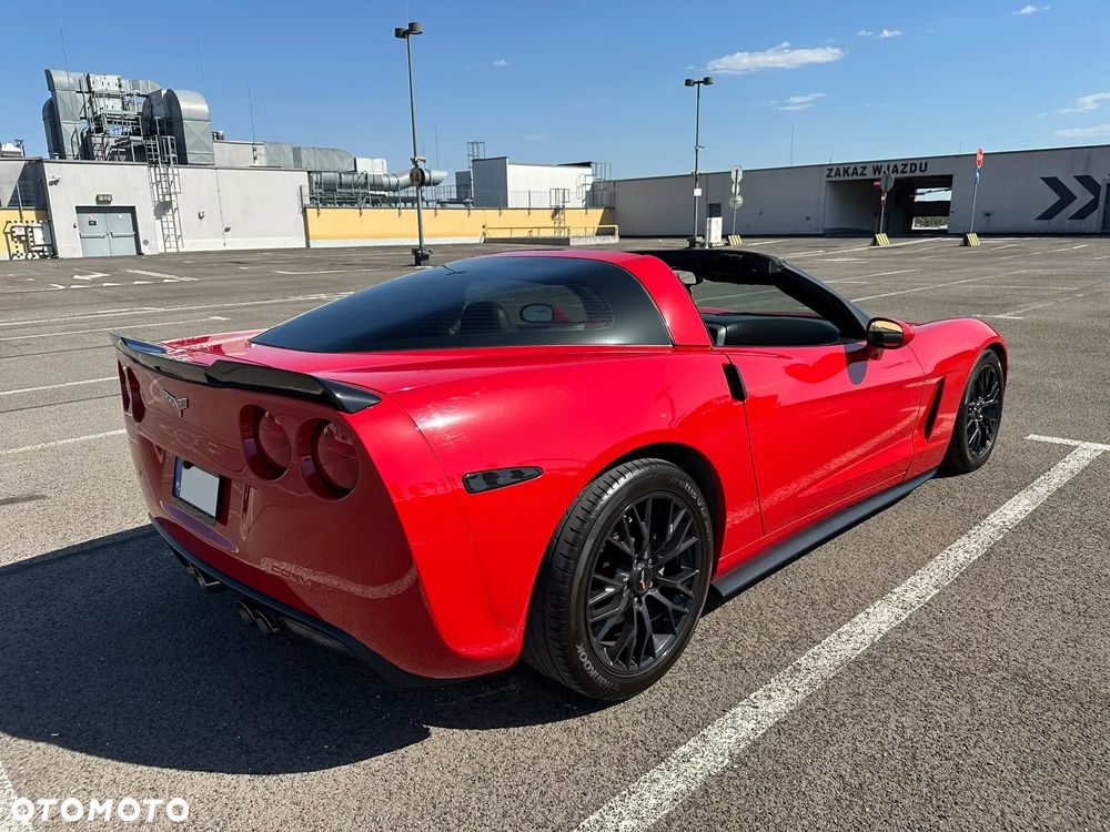 Chevrolet Corvette - 20