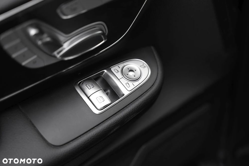 Mercedes-Benz Klasa V 250 (BlueTEC) d Avantgarde 7G-Tronic (d³ugi) - 13