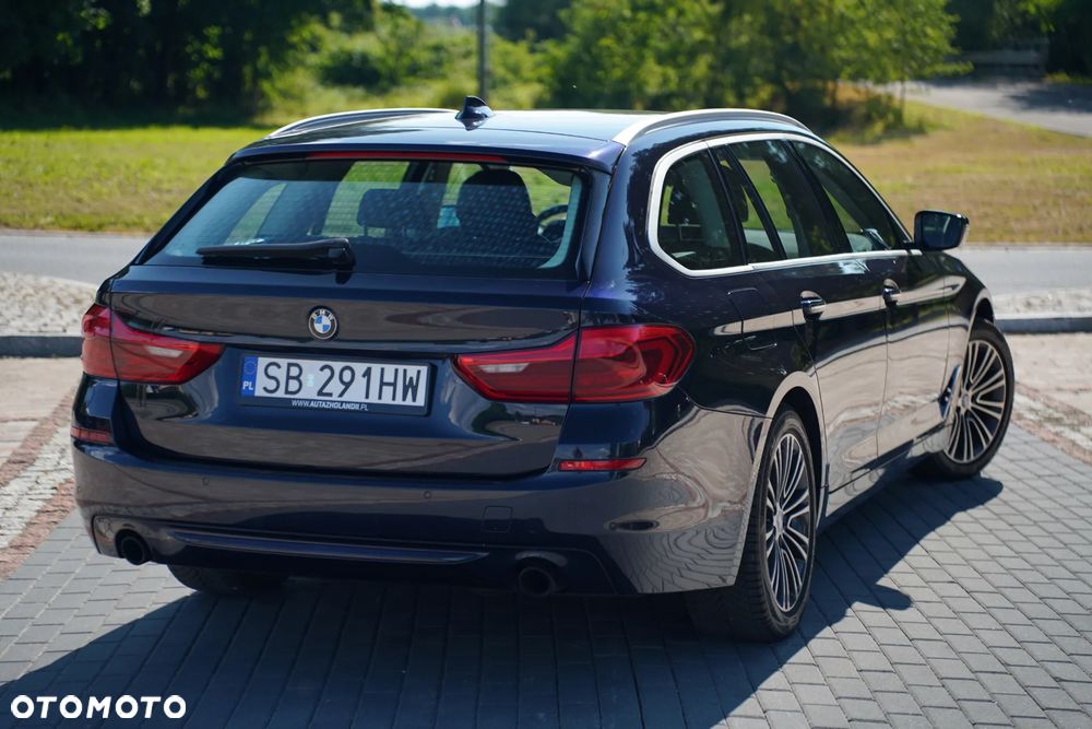 BMW Seria 5 520d Sport Line - 12
