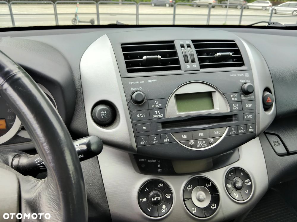 Toyota RAV4 2.0 VVT-i Premium - 5