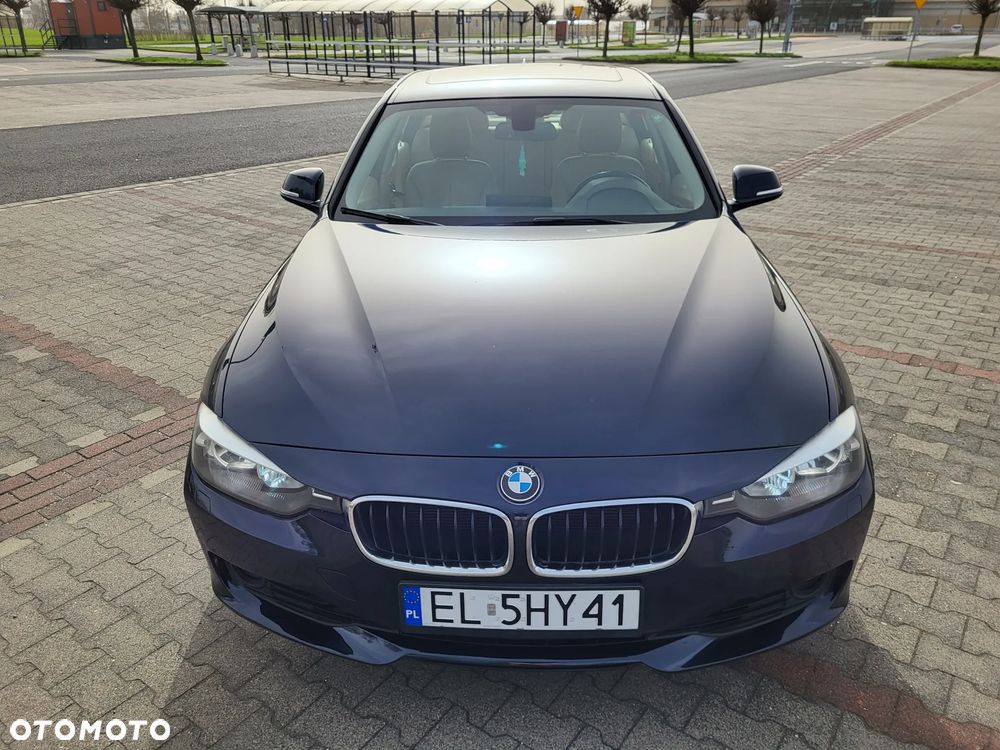 BMW Seria 3 328i xDrive - 8