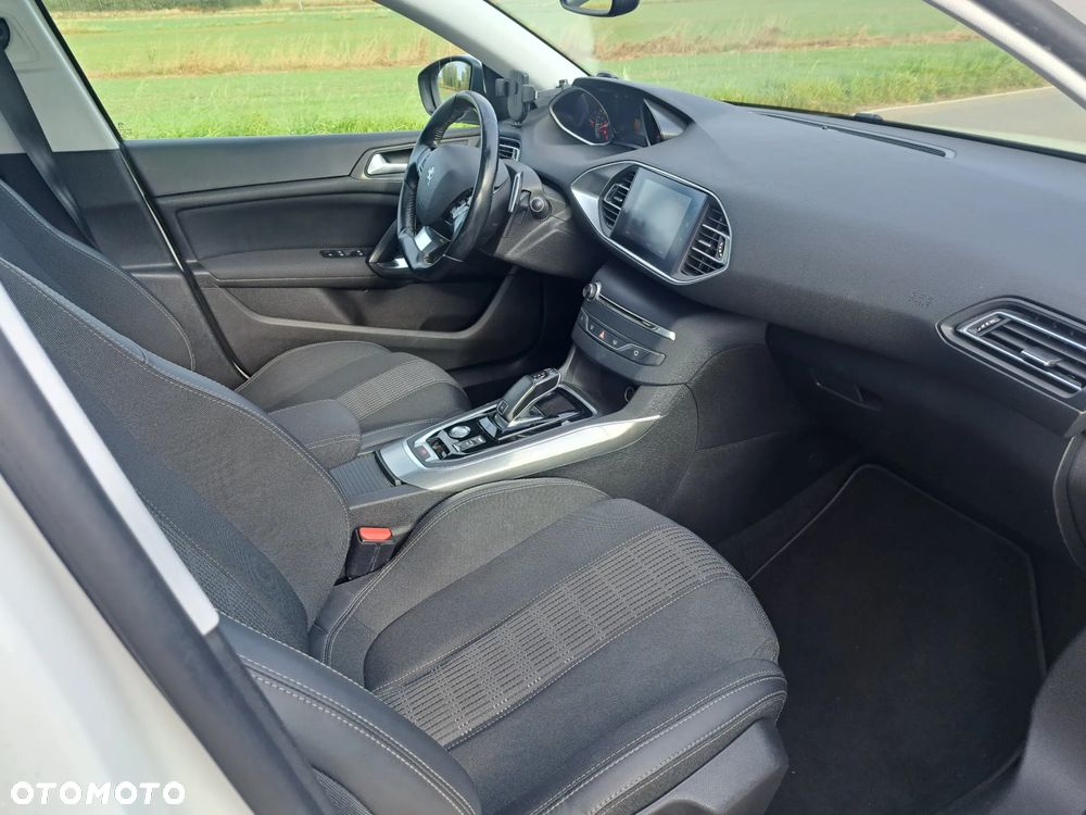 Peugeot 308 - 11