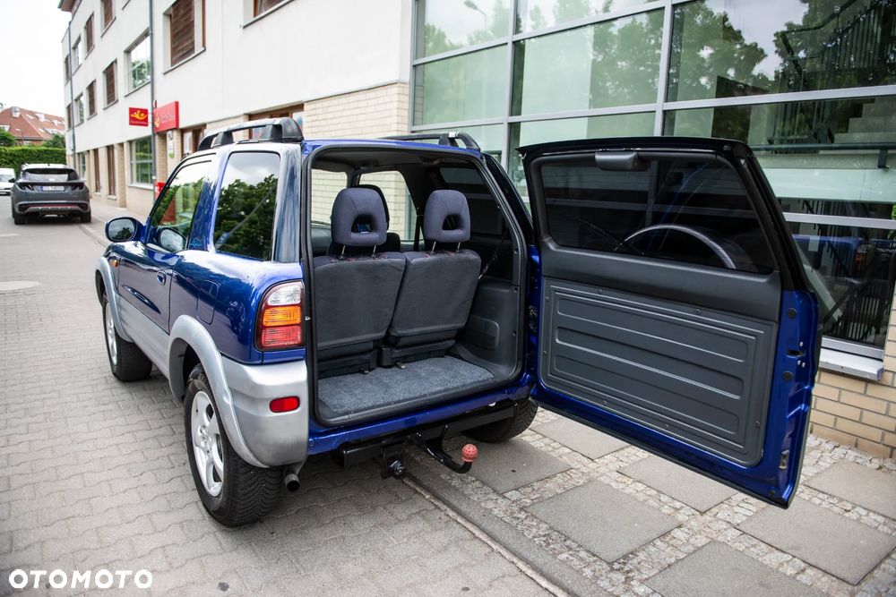 Toyota RAV4 - 6
