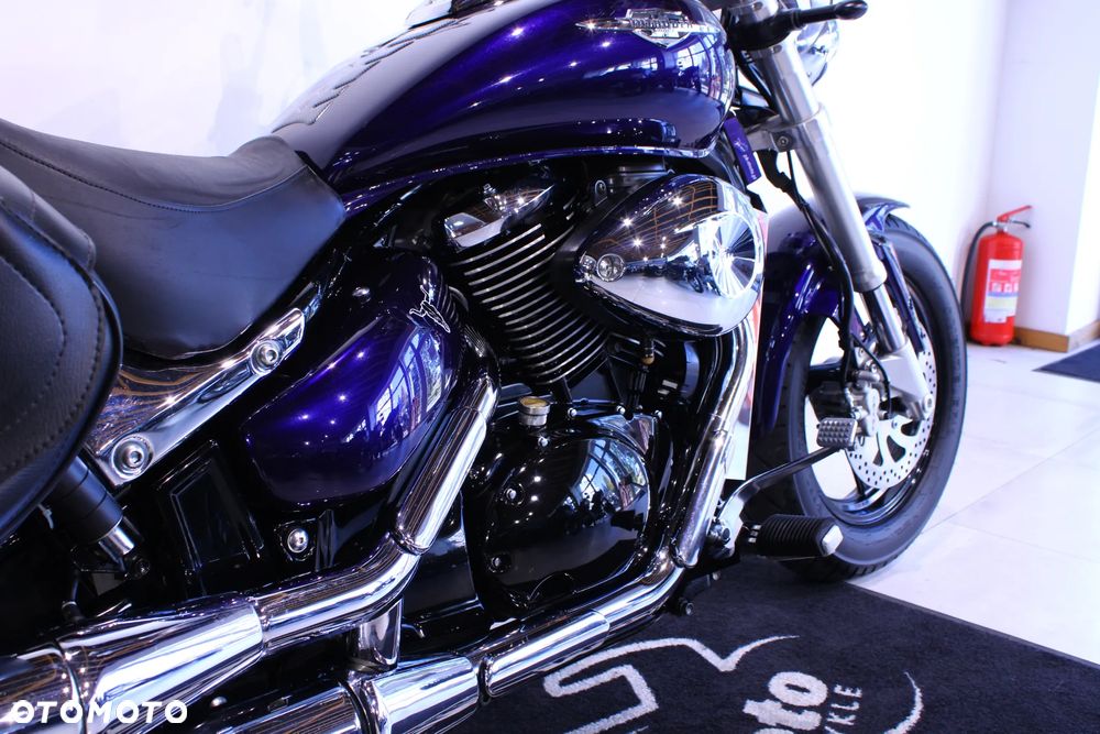 Suzuki Intruder - 22