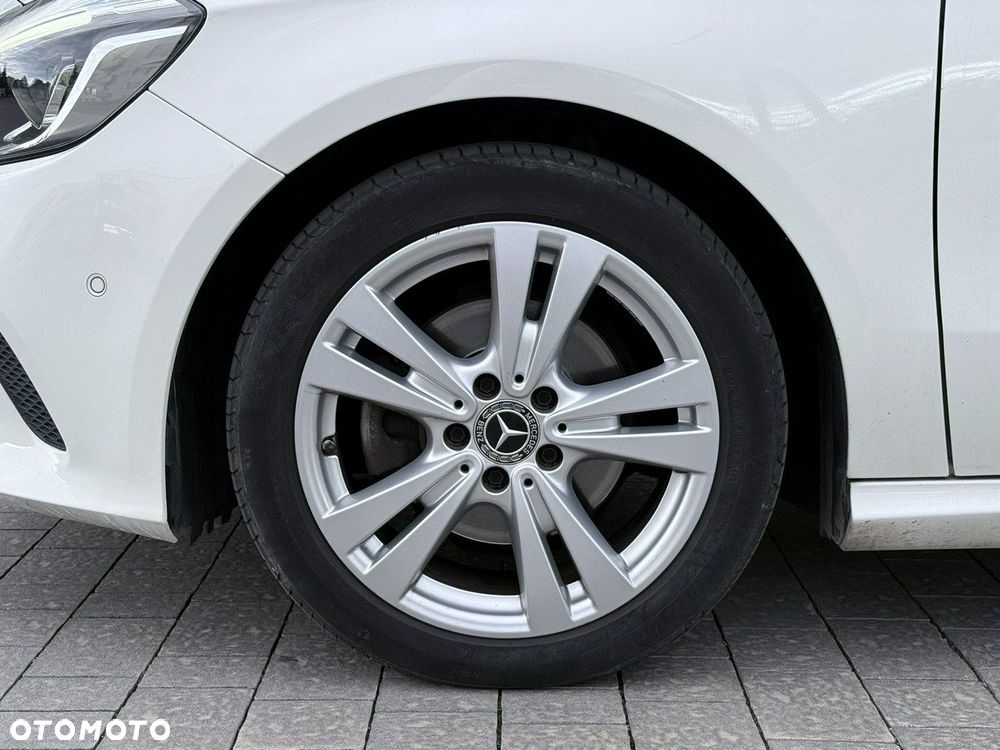 Mercedes-Benz Klasa A 180 (BlueEFFICIENCY) Urban - 9