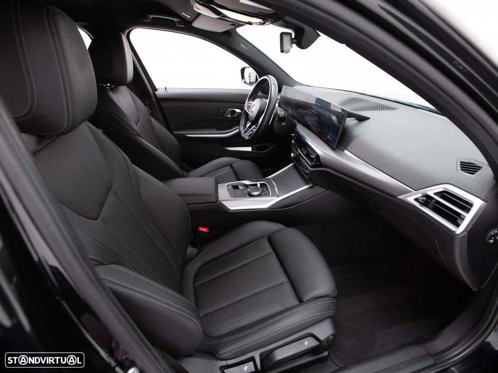 BMW 330 e Pack Desportivo M Auto - 10