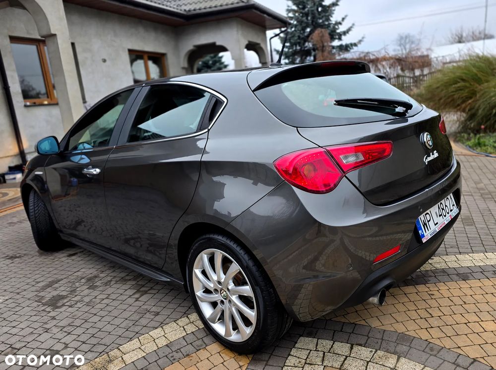 Alfa Romeo Giulietta - 1