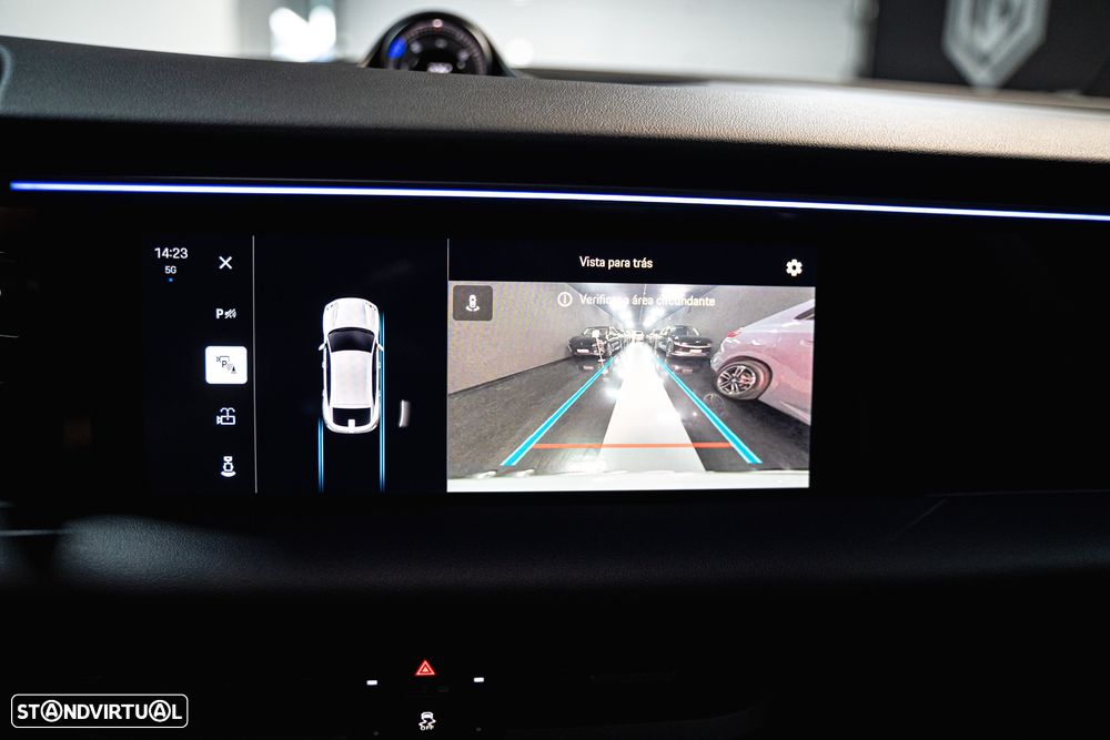 Porsche Macan Electric 4 - 14