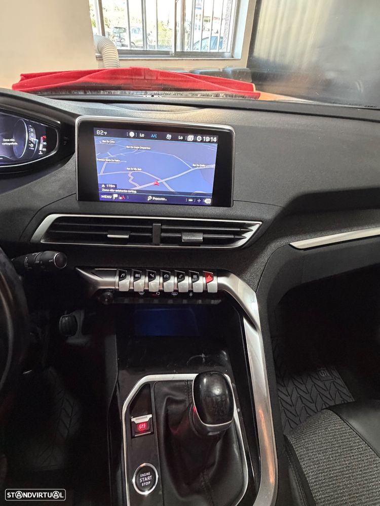 Peugeot 3008 PureTech 130 Stop & Start GPF Allure - 14