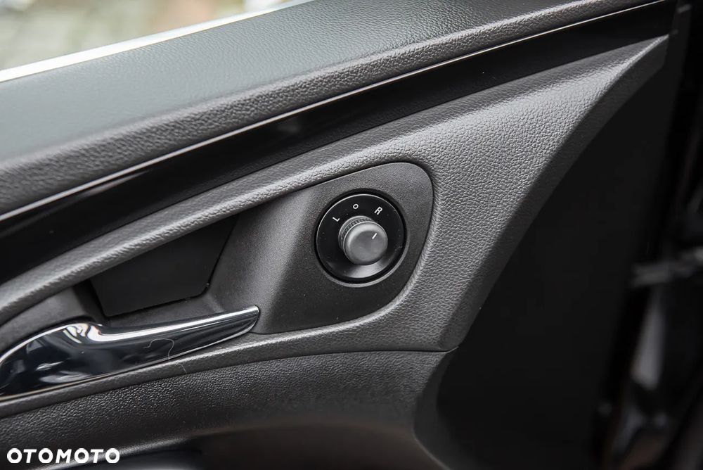 Opel Insignia 2.0 Turbo Sport - 17