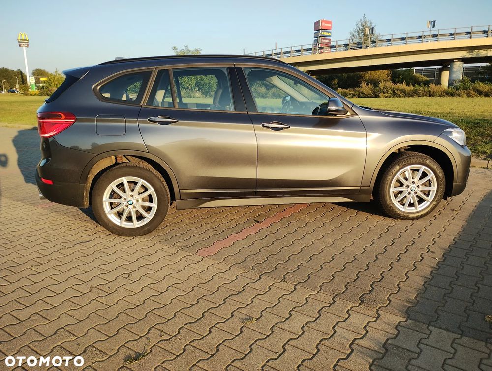 BMW X1 xDrive25i Advantage - 9