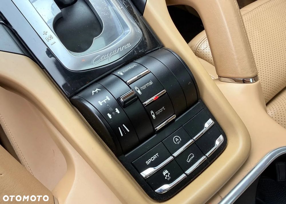 Porsche Cayenne Tiptronic S - 25