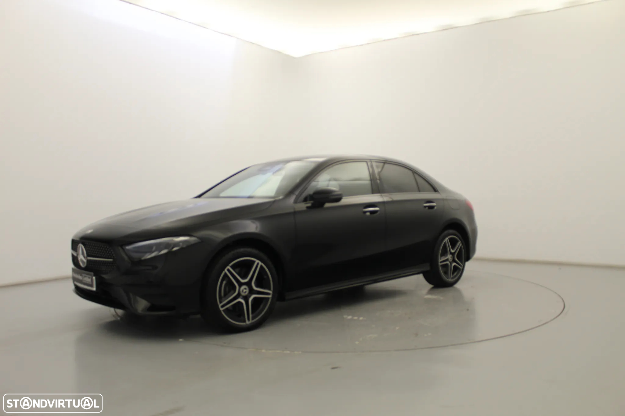 Mercedes-Benz A 250 Limousine e - 14