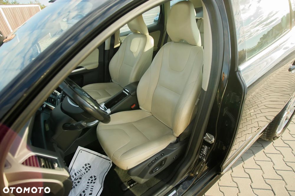 Volvo Xc 60 2017 photo 3