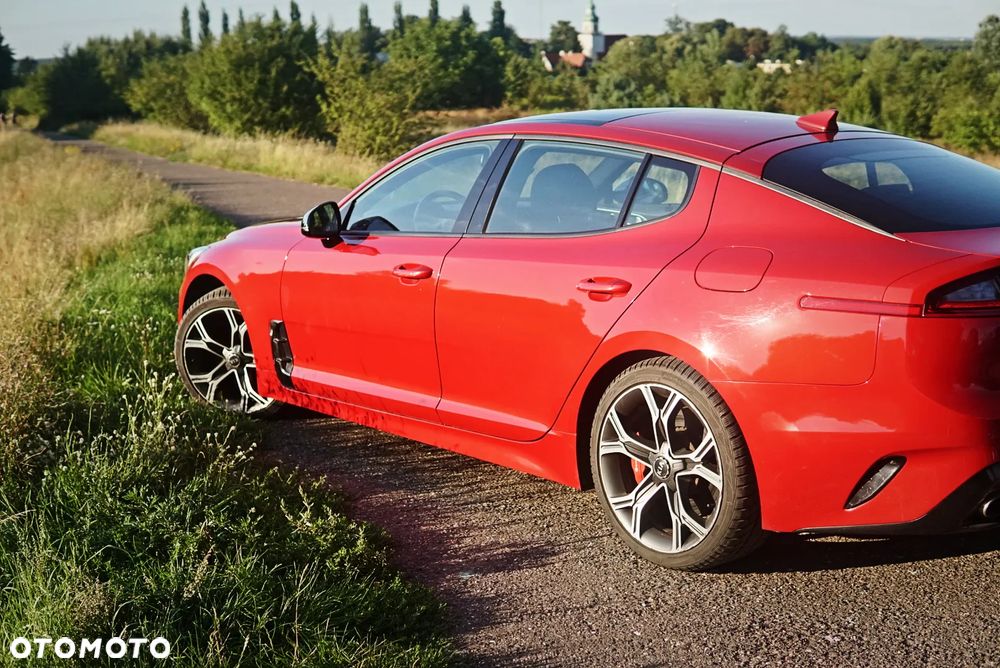 Kia Stinger - 15