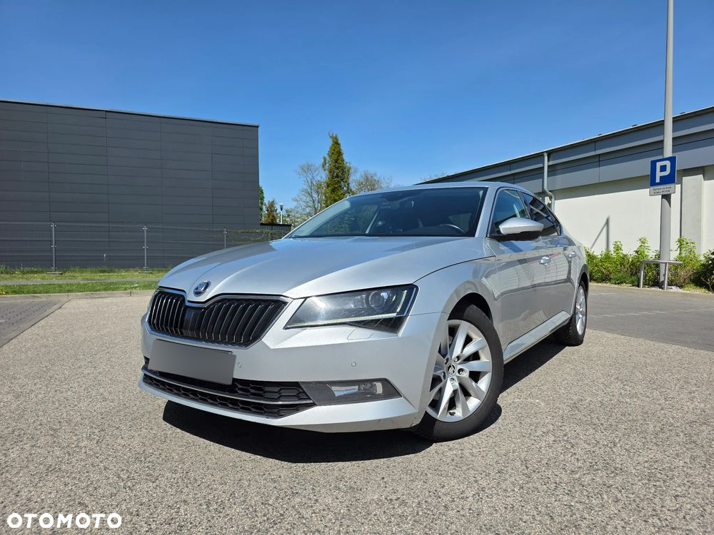 Skoda Superb 2.0 TDI Style - 2